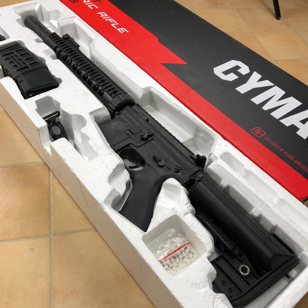 CYMA CM-631 BK 箱あり 電動ガン