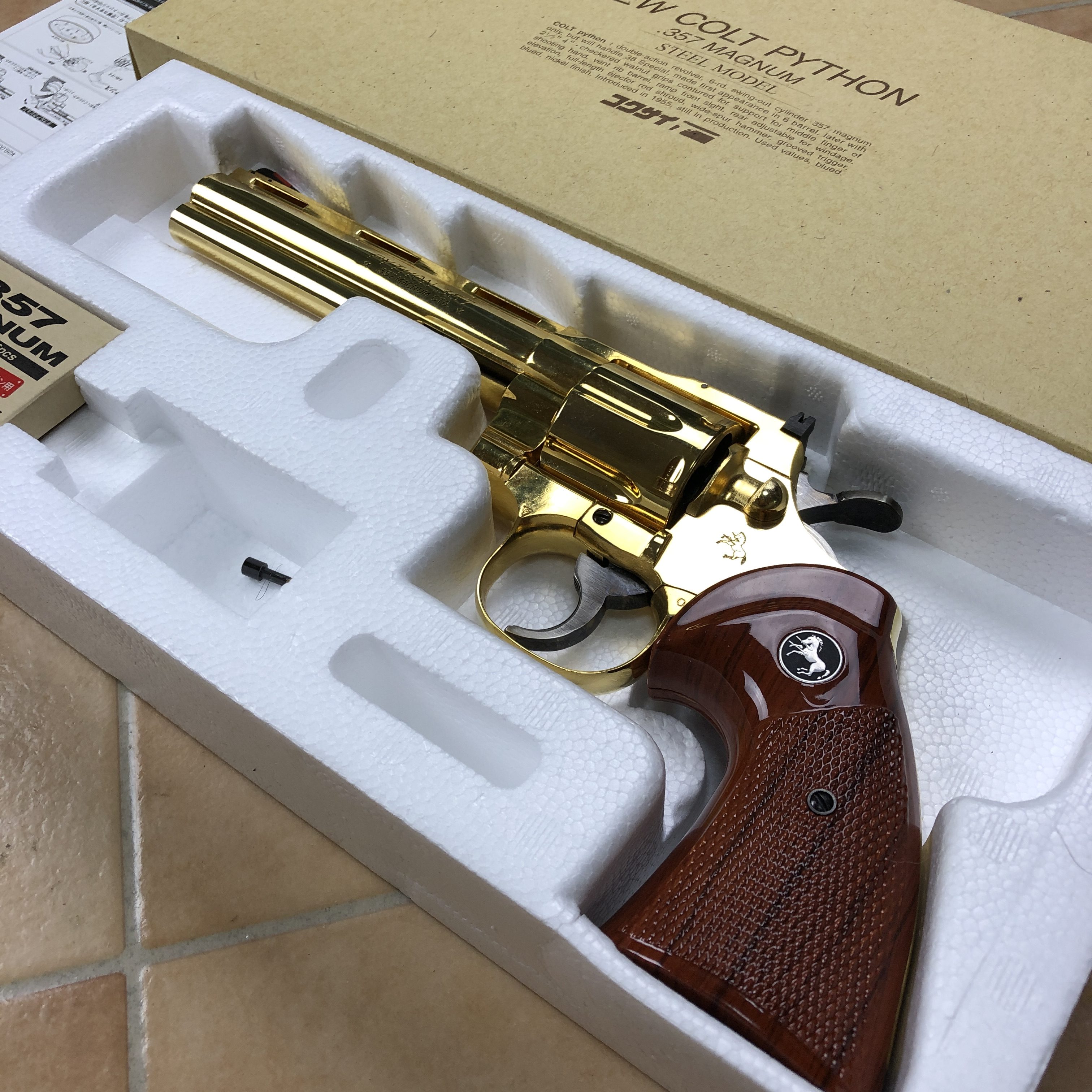 コクサイ モデルガン COLT PYTHON 357 MAGNUM 美品