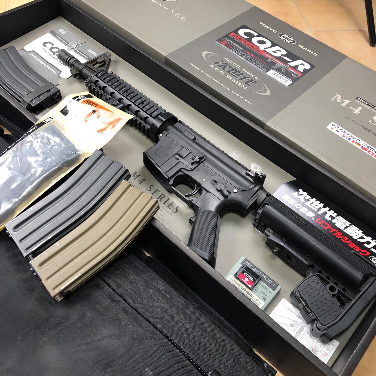 東京マルイ CQB-R M4 SERIES 箱あり ケース付き 電動ガン ブラック