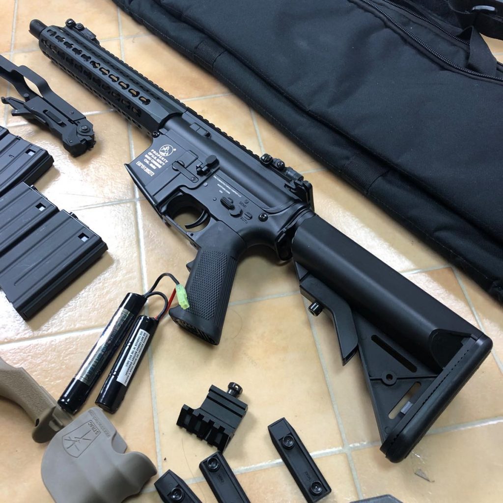 電動ガン　M4A1　COLT　CYMA　シーマ