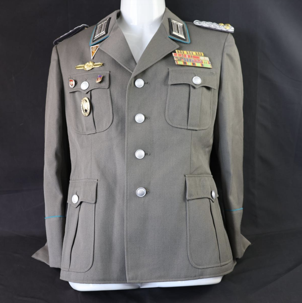 東ドイツ軍 放出品 東独 制服 勤務服 軍服 防空軍 ミサイル防空 士官 将校 佐官 NVA DDR