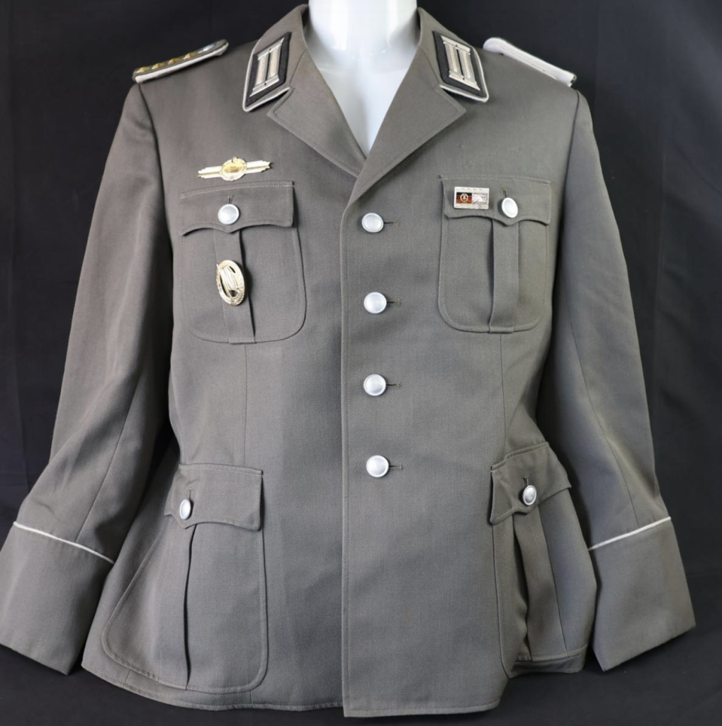 東ドイツ軍 放出品 東独 制服 勤務服 軍服 自動車化狙撃兵 士官 NVA DDR